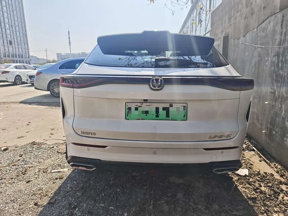 Changan UNI-Z PHEV Smart New Blue Whale 125KM Battleship Edition 2025 — миниатюра 2
