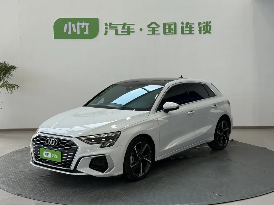 Audi A3 Sportback 35 TFSI stylish and sporty 2023 — фото 1, купить с доставкой в Москву
