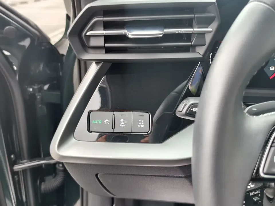 Audi A3 A3L Limousine 35 TFSI Fashionable and Elegant 2023 — миниатюра 3