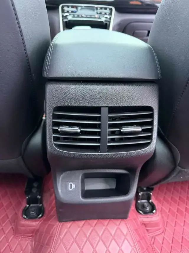 Kia Seltos 1.5L IVT Premium Edition 2023 — миниатюра 2
