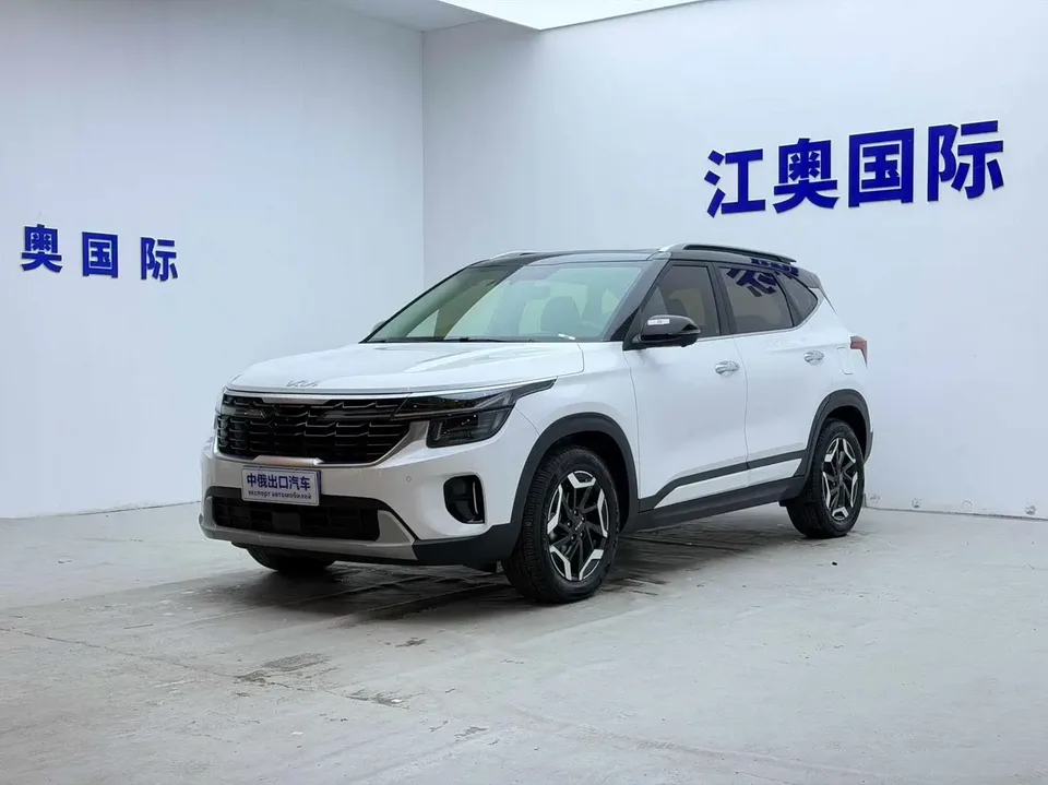 Kia Seltos 1.5L IVT Premium Edition 2023 — фото 1, купить с доставкой в Москву