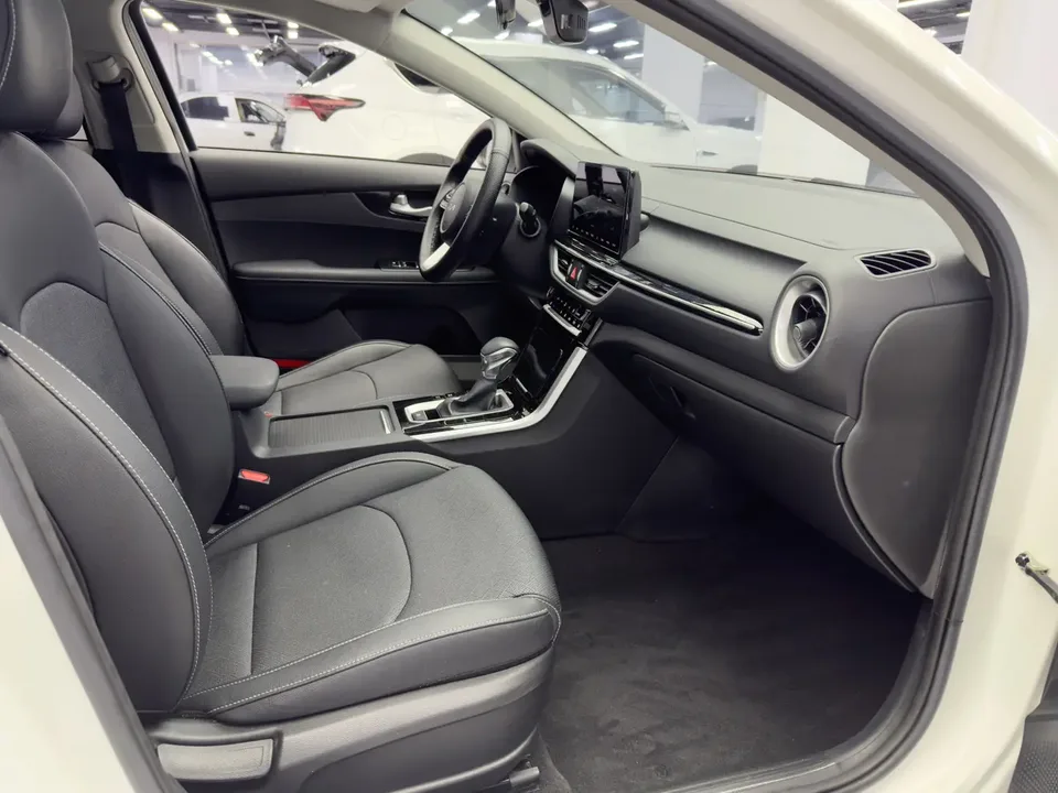 Kia K3 Kia K3 2021 Modified 1.5L CVT Fashion Edition 2022 — thumbnail 3