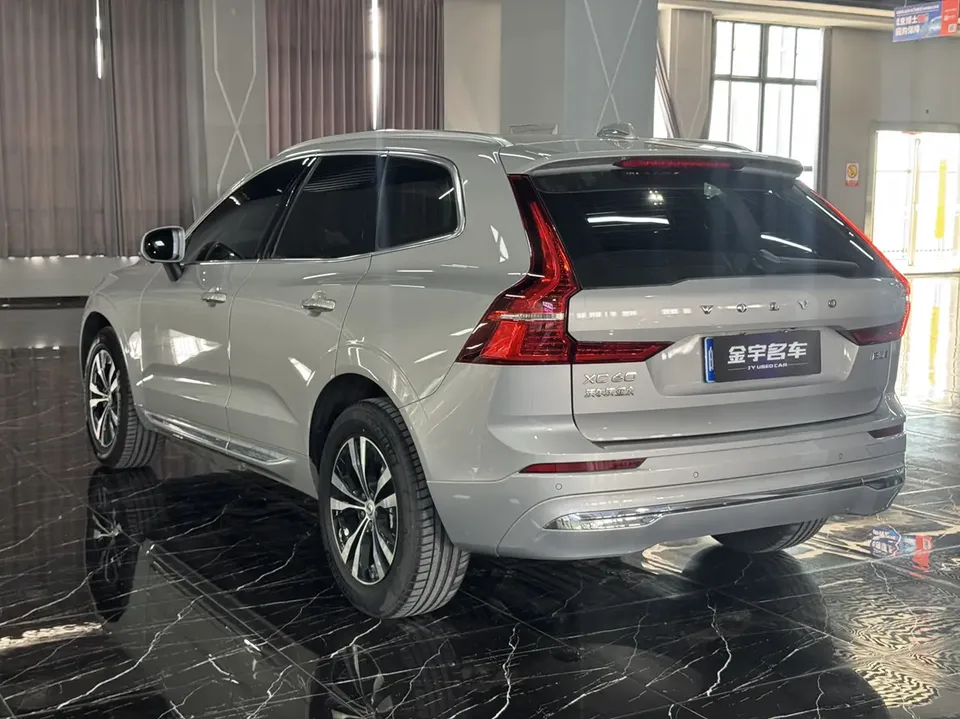Volvo XC60 Volvo XC60 2023 B5 4WD Zhiyi Deluxe Edition 2022 — thumbnail 4