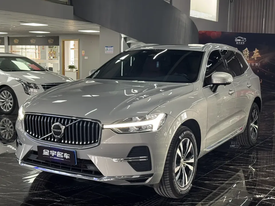 Volvo XC60 Volvo XC60 2023 B5 4WD Zhiyi Deluxe Edition 2022 — photo 1, buy with delivery to Moscow