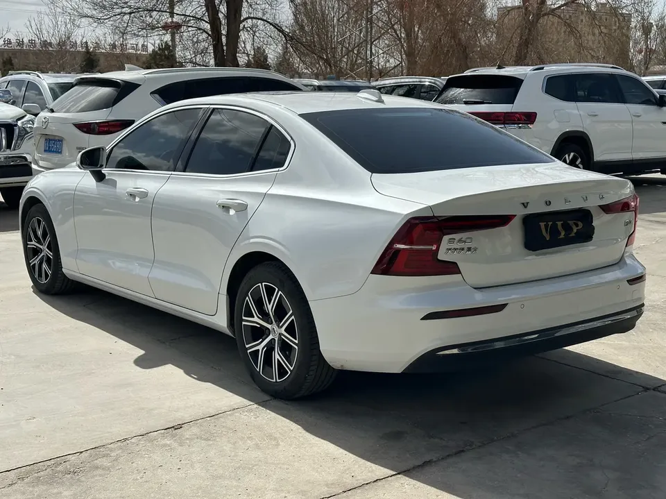 Volvo S60 S60 2025 Volvo S60 2025 B4 Zhiyi Luxury Edition 2025 — thumbnail 3