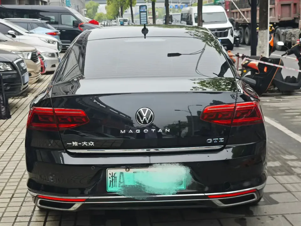 Volkswagen Magotan PHEV Magotan GTE 2022 Premium Edition 2022 — миниатюра 2
