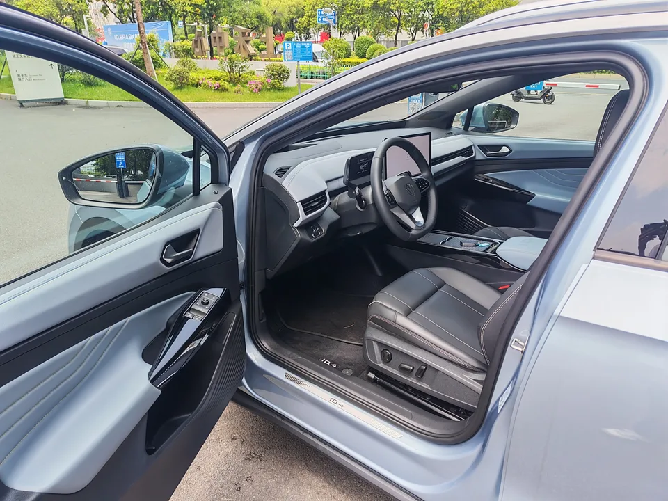 Volkswagen ID.4X Pure Intelligent Edition 2024 — миниатюра 3
