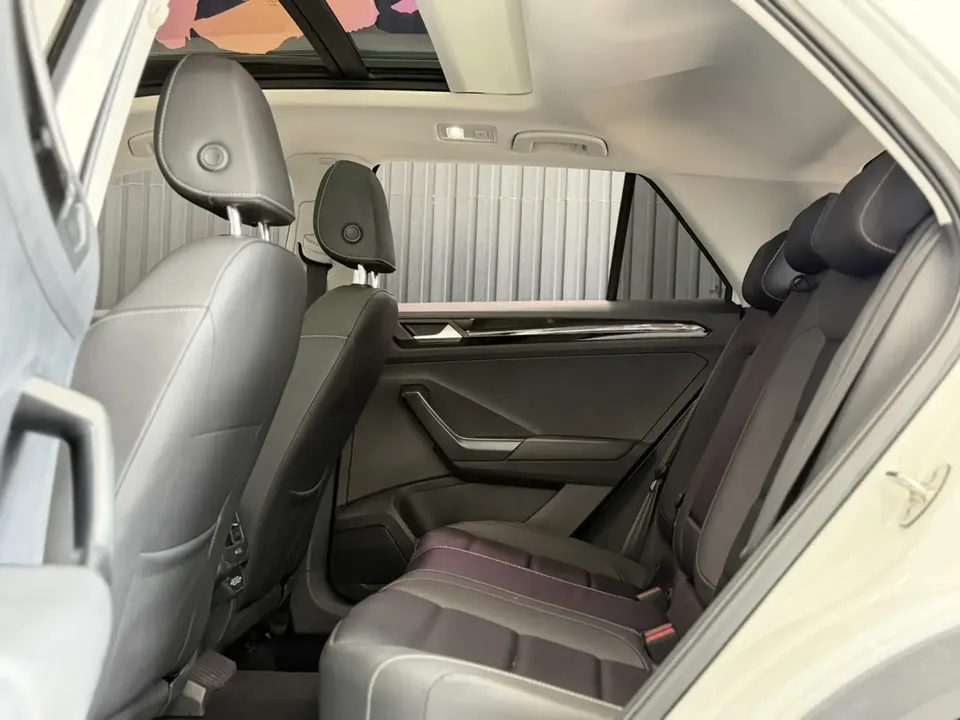 Volkswagen T-Roc Tange 280TSI DSG two-wheel drive comfort PLUS 2022 — миниатюра 3