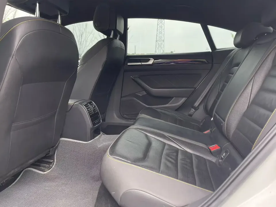 Volkswagen Arteon CC 2023 Volkswagen CC 2023 380TSI Eye-catching Edition 2023 — thumbnail 3