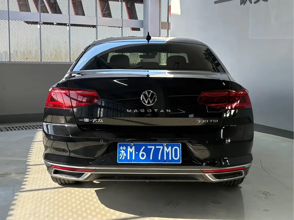 Volkswagen Magotan Magotan 2020 330TSI DSG Luxury Edition 2022 — миниатюра 4