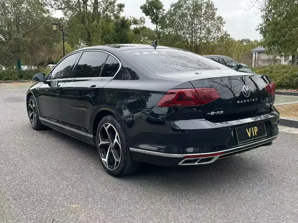 Volkswagen Magotan Magotan 2023 2 million commemorative edition 330TSI DSG luxury model 2023 — миниатюра 4