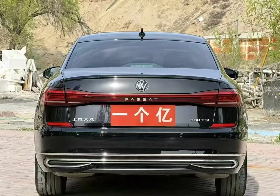 Volkswagen Passat Passat 2024 380TSI Starry Sky Deluxe Edition 2024 — миниатюра 2