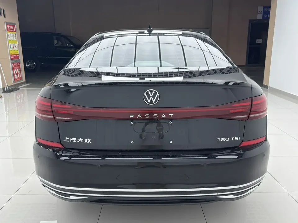Volkswagen Passat Passat 2022 280TSI Elite Edition 2022 — миниатюра 2