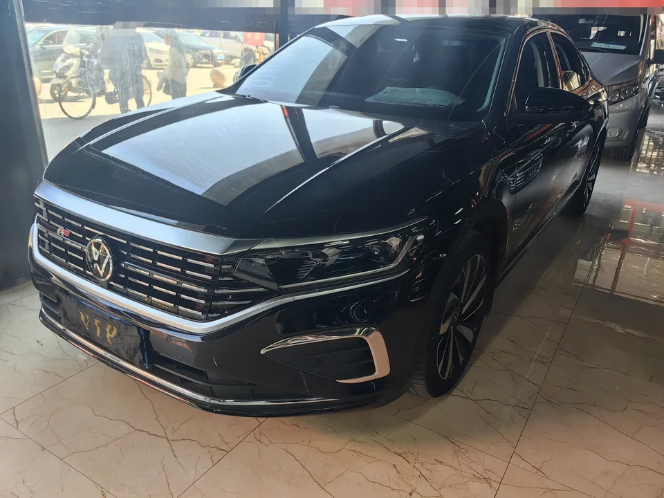 Volkswagen Passat 2024