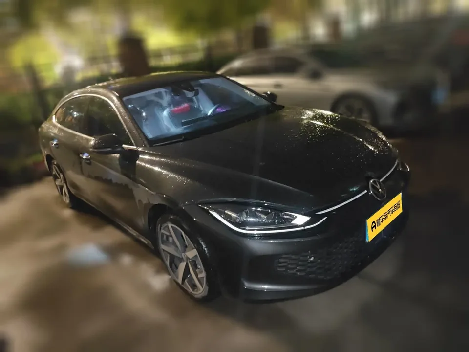 Volkswagen Lamando Lingdu 2025 Lingdu L 280TSI DSG Cool Edition 2025 — photo 1, buy with delivery to Moscow