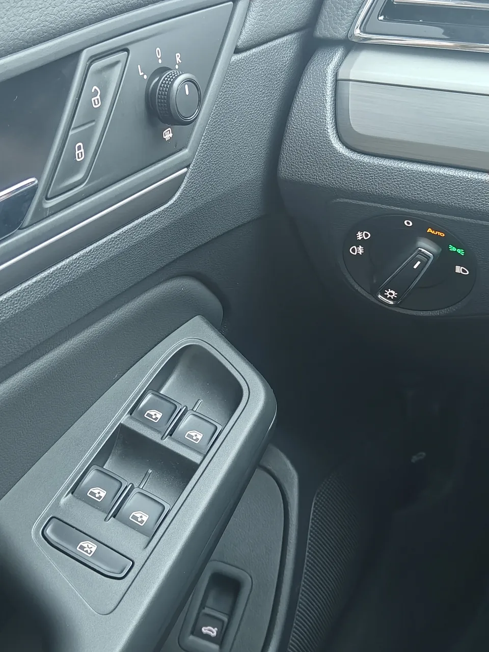 Volkswagen Lamando Lingdu 2021 facelift 280TSI DSG comfort version 2022 — thumbnail 4