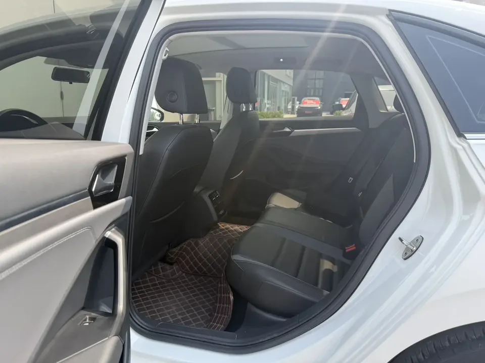 Volkswagen Sagitar Sagitar 2021 280TSI DSG Beyond Edition 2022 — thumbnail 3