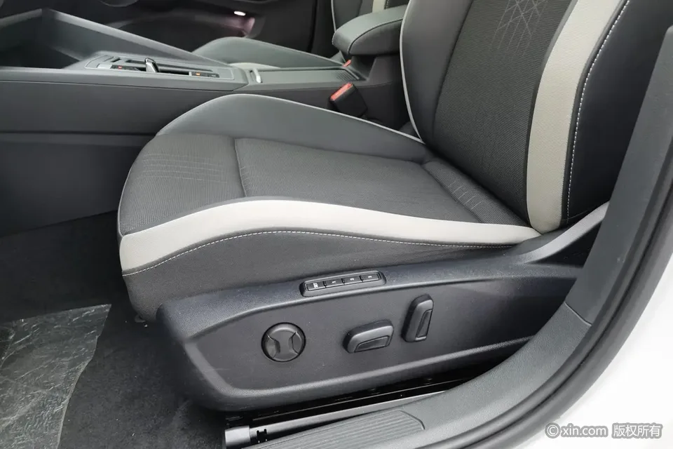 Volkswagen Golf Golf 2023 280TSI DSG Pro 2023 — миниатюра 4