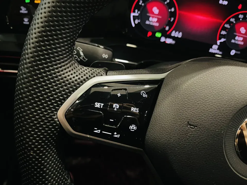 Volkswagen Golf Golf 2021 280TSI DSG R-Line 2022 — миниатюра 3