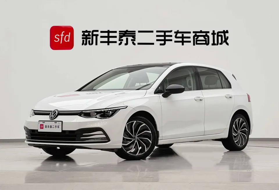 Volkswagen Golf golf 2021 280TSI DSG Pro 2022 — photo 1, buy with delivery to Moscow