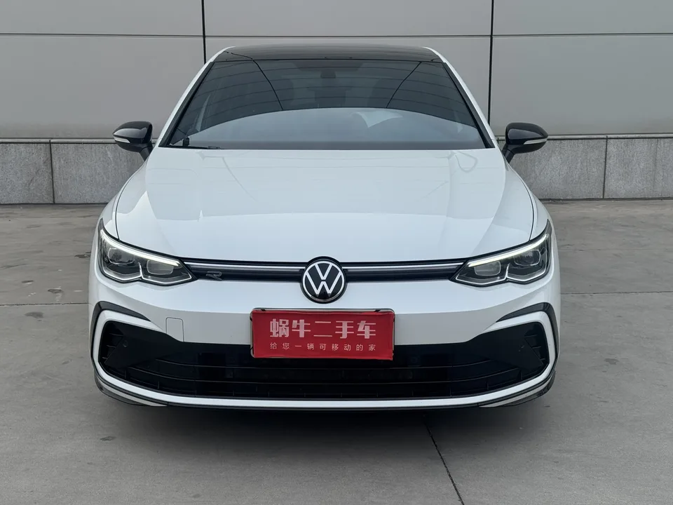 Volkswagen Golf Golf 2023 280TSI DSG R-Line Lite 2023 — фото 1, купить с доставкой в Москву