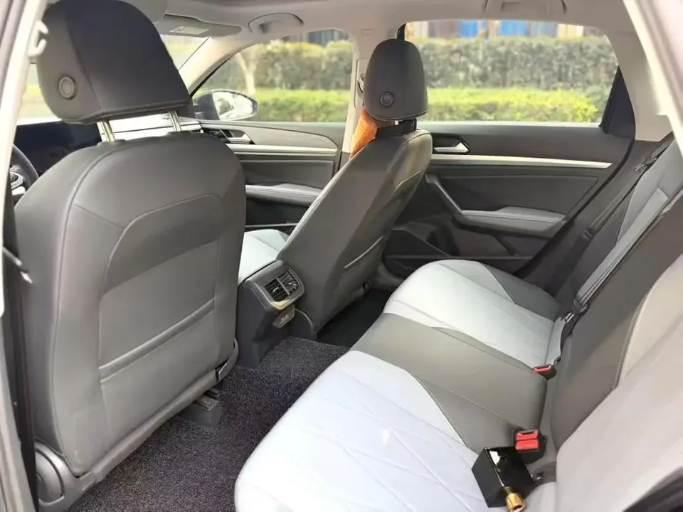 Volkswagen Lavida Lavida 2023 1.5L Automatic 5 Million Edition 2023 — миниатюра 3