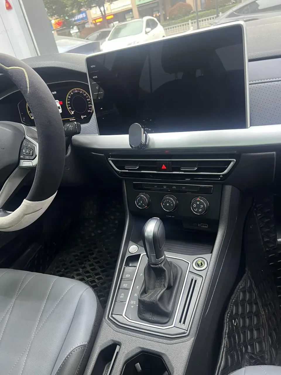 Volkswagen Lavida Lavida 2023 1.5L Automatic 5 Million Edition 2023 — миниатюра 4