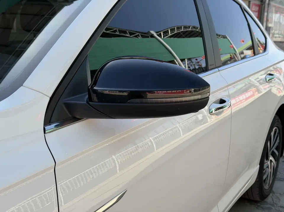 Volkswagen Lavida 300TSI DSG Starry Sky Edition 2023 — миниатюра 3