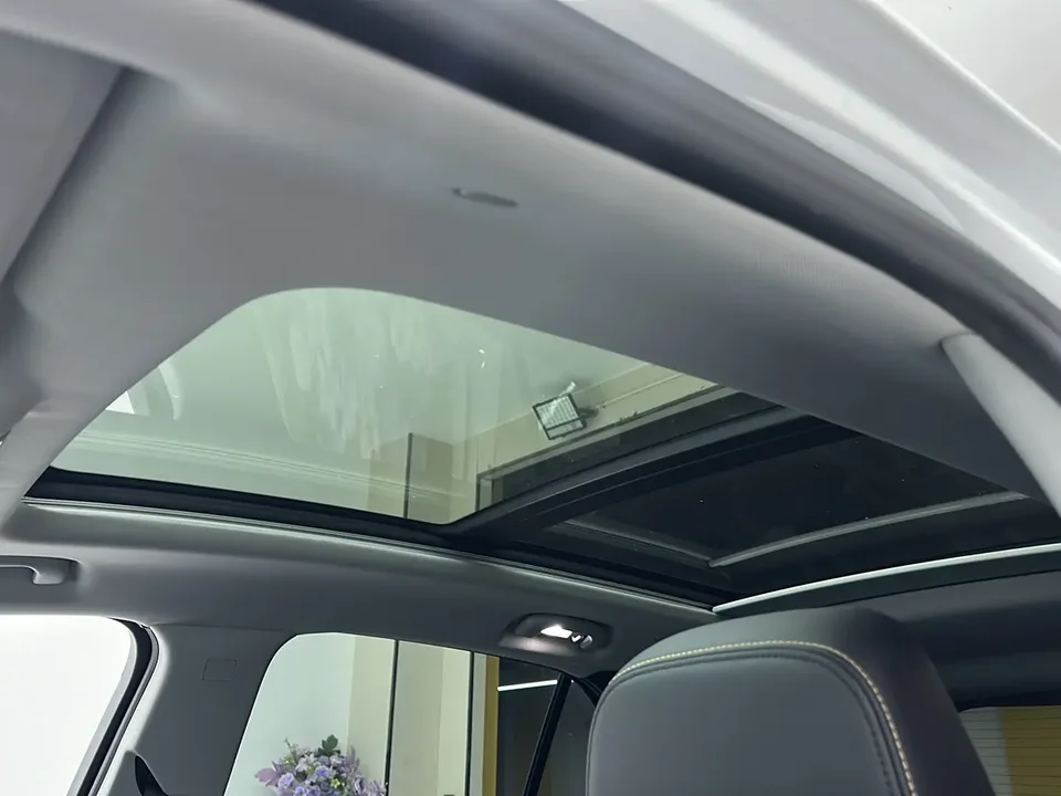 Chevrolet Equinox Explorer 2022 535T Chijie Edition 2023 — миниатюра 4