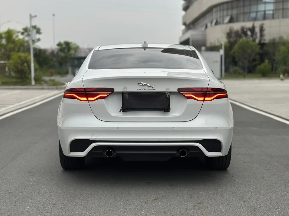 Jaguar XEL XEL 2022 2.0T 250PS R-DYNAMIC S aggressive sports version 2022 — миниатюра 2