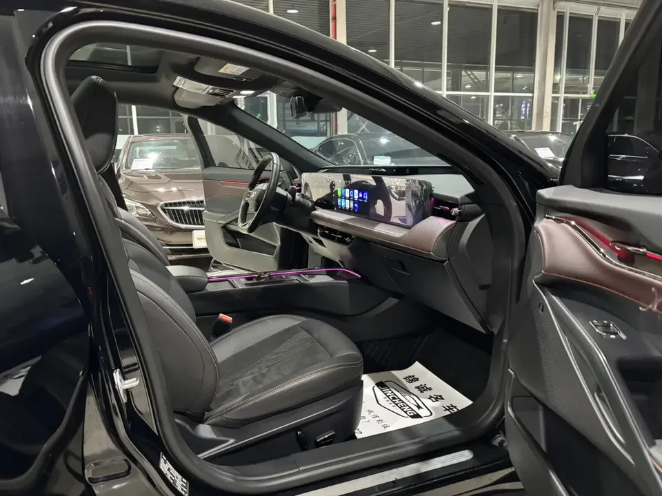 Ford Mondeo EcoBoost 245 Extreme Edition 2023 — миниатюра 3