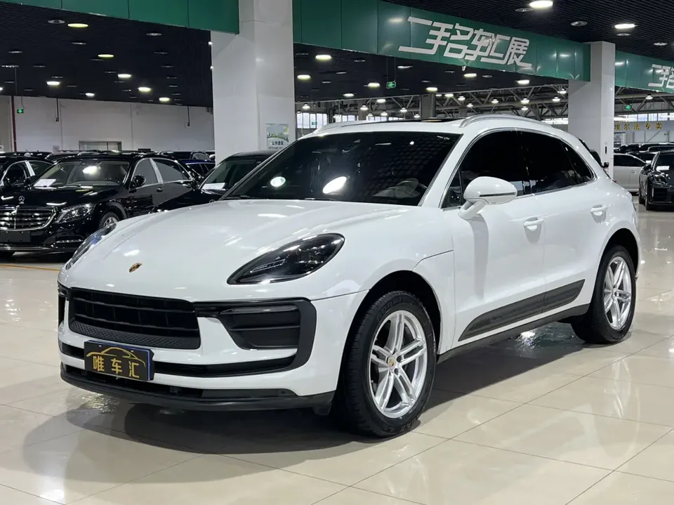 Porsche Macan Macan 2023 Macan 2.0T 2023 — photo 1, buy with delivery to Moscow
