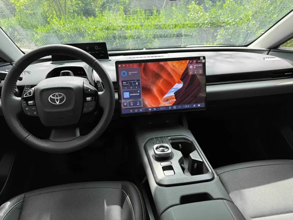 Toyota bZ5 550 PRO 2025 — миниатюра 2