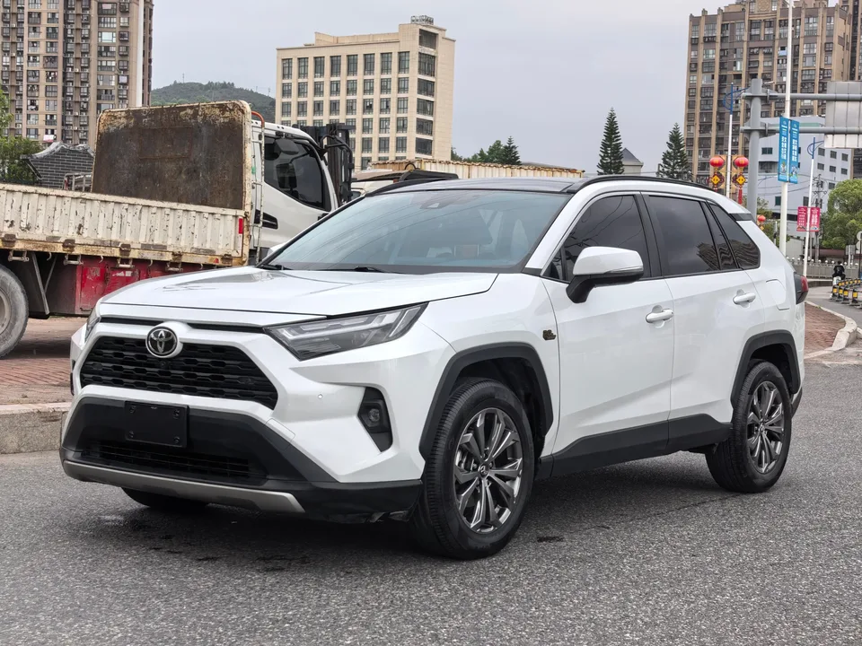Toyota RAV4 2024