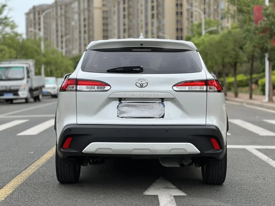 Toyota CorollaCross 2.0L CVT Pioneer Edition 2023 — миниатюра 5