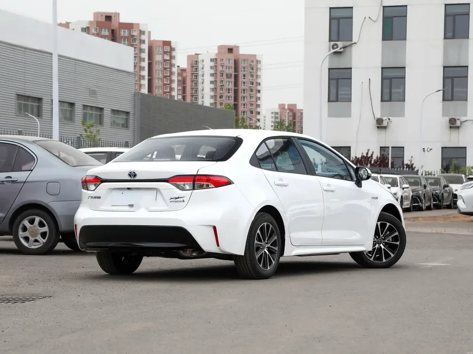 Toyota Levin Levin Hybrid 1.8L Sports Edition 2024 — миниатюра 2