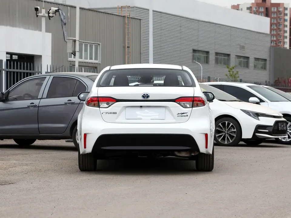 Toyota Levin Levin Hybrid 1.8L Sports Edition 2024 — миниатюра 4
