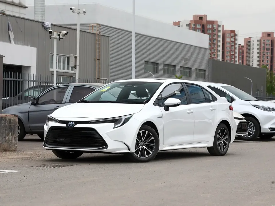 Toyota Levin Levin Hybrid 1.8L Sports Edition 2024 — фото 1, купить с доставкой в Москву