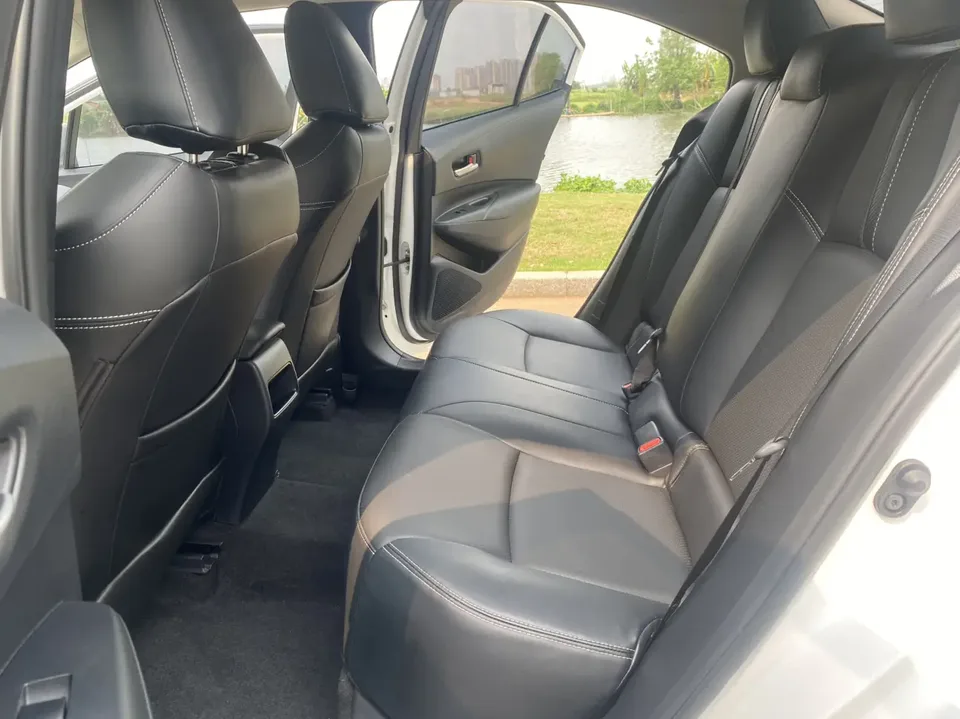 Toyota Corolla 1.2T S-CVT Elite PLUS Edition 2023 — миниатюра 3