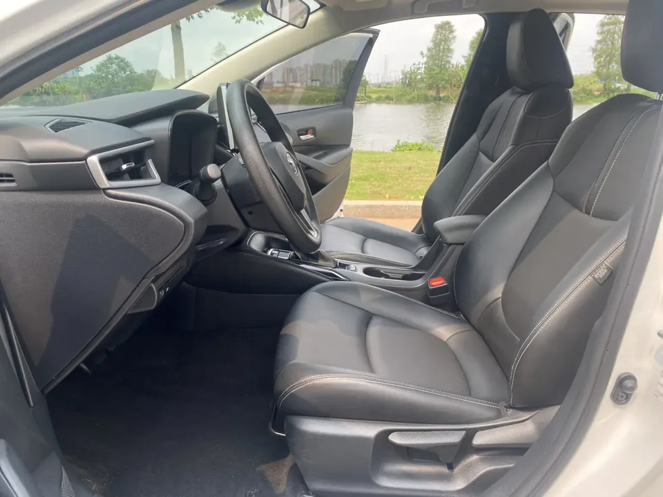Toyota Corolla 1.2T S-CVT Elite PLUS Edition 2023 — миниатюра 5