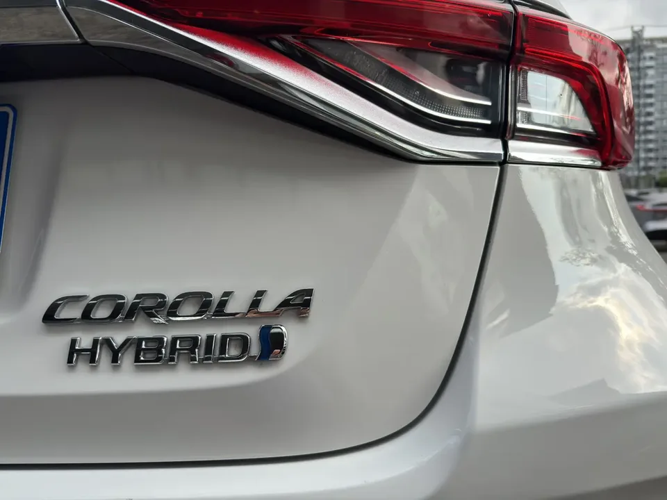 Toyota Corolla Intelligent Electric Hybrid Dual Engine 1.8L E-CVT Pioneer Edition 2023 — миниатюра 4