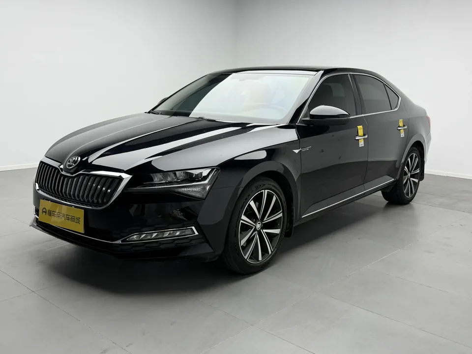 Skoda Speedy Super 2023 TSI280 DSG Exclusive Edition 2023 — фото 1, купить с доставкой в Москву