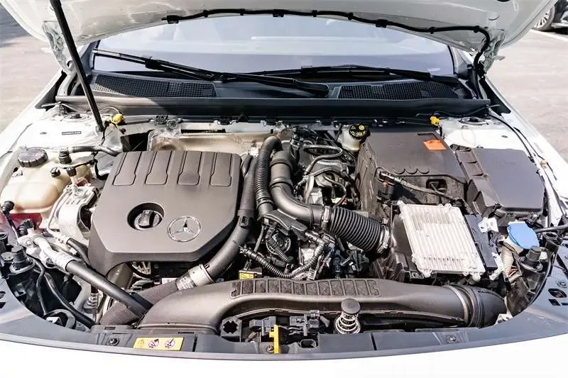 Mercedes-Benz Mercedes Benz A Class A 200 L Fashion Edition 2026 — миниатюра 2