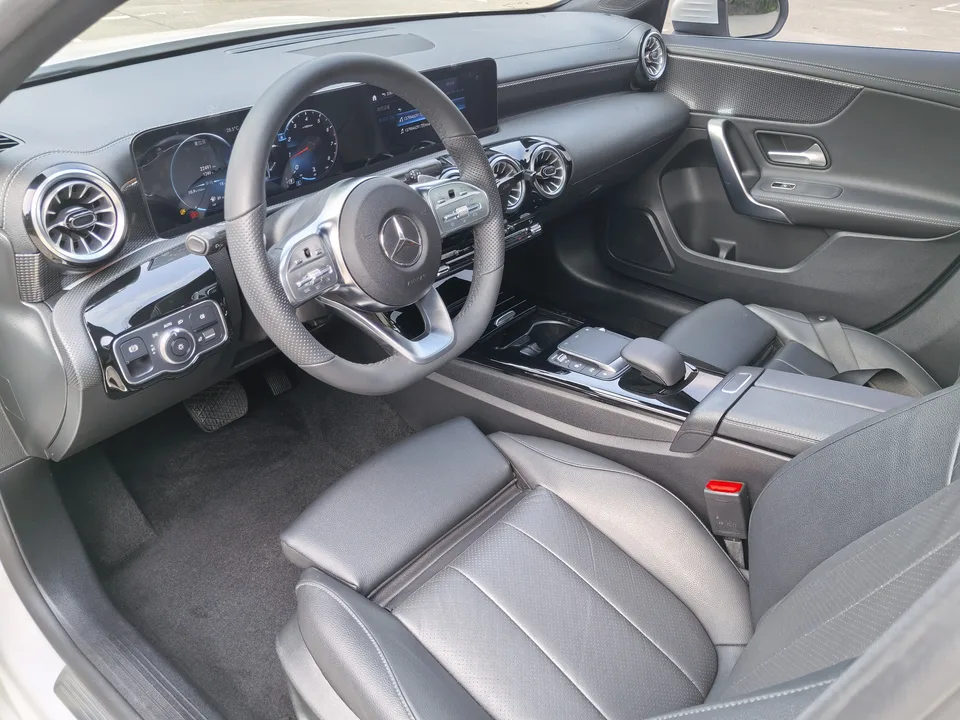 Mercedes-Benz Mercedes Benz A Class Mercedes-Benz A-Class 2022 facelift A 200 L sports sedan fashion version 2022 — миниатюра 4