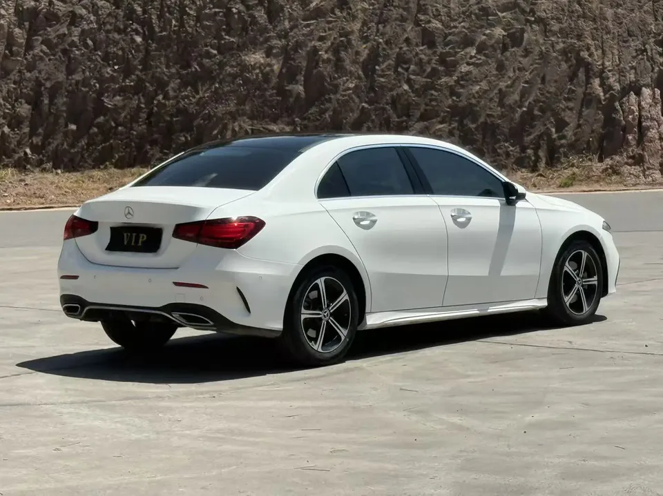 Mercedes-Benz Mercedes Benz A Class Mercedes-Benz A-Class 2024 A 200 L Dynamic Edition 2024 — миниатюра 2