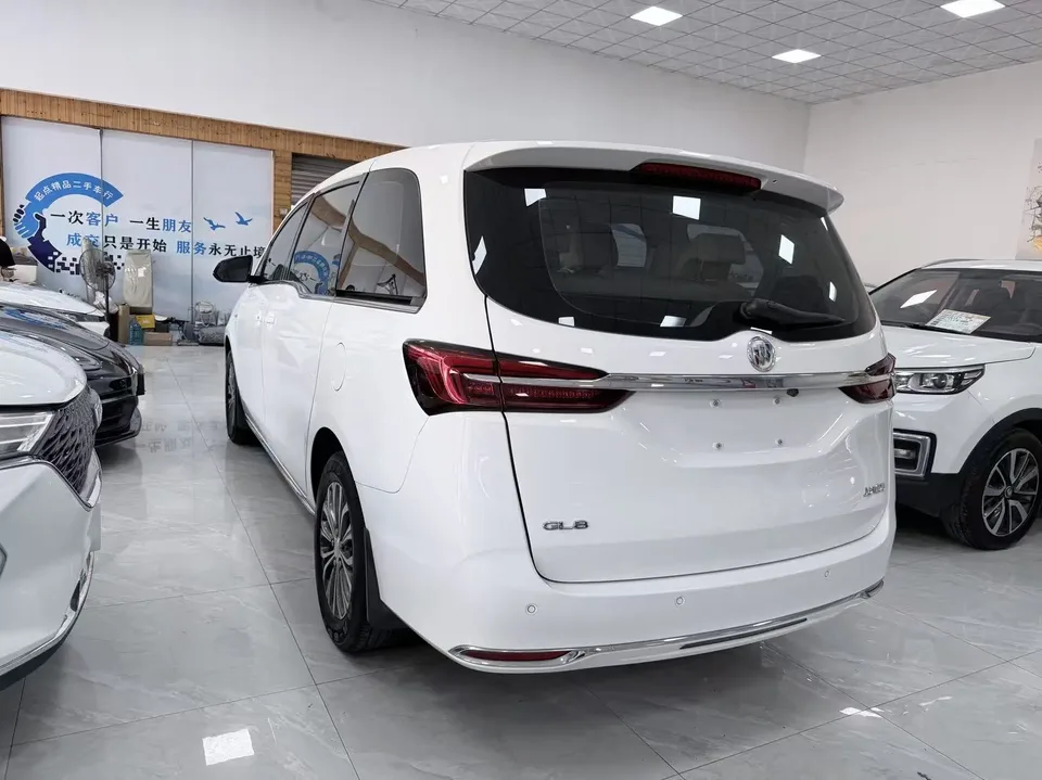 Buick GL8 GL8 2023 Buick GL8 2023 Land Business Class 2.0T Comfort Edition 2024 — thumbnail 2