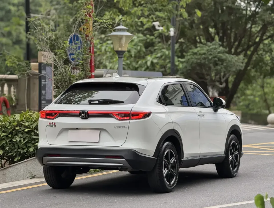 Honda VEZEL 1.5L CVT technology version 2024 — миниатюра 2