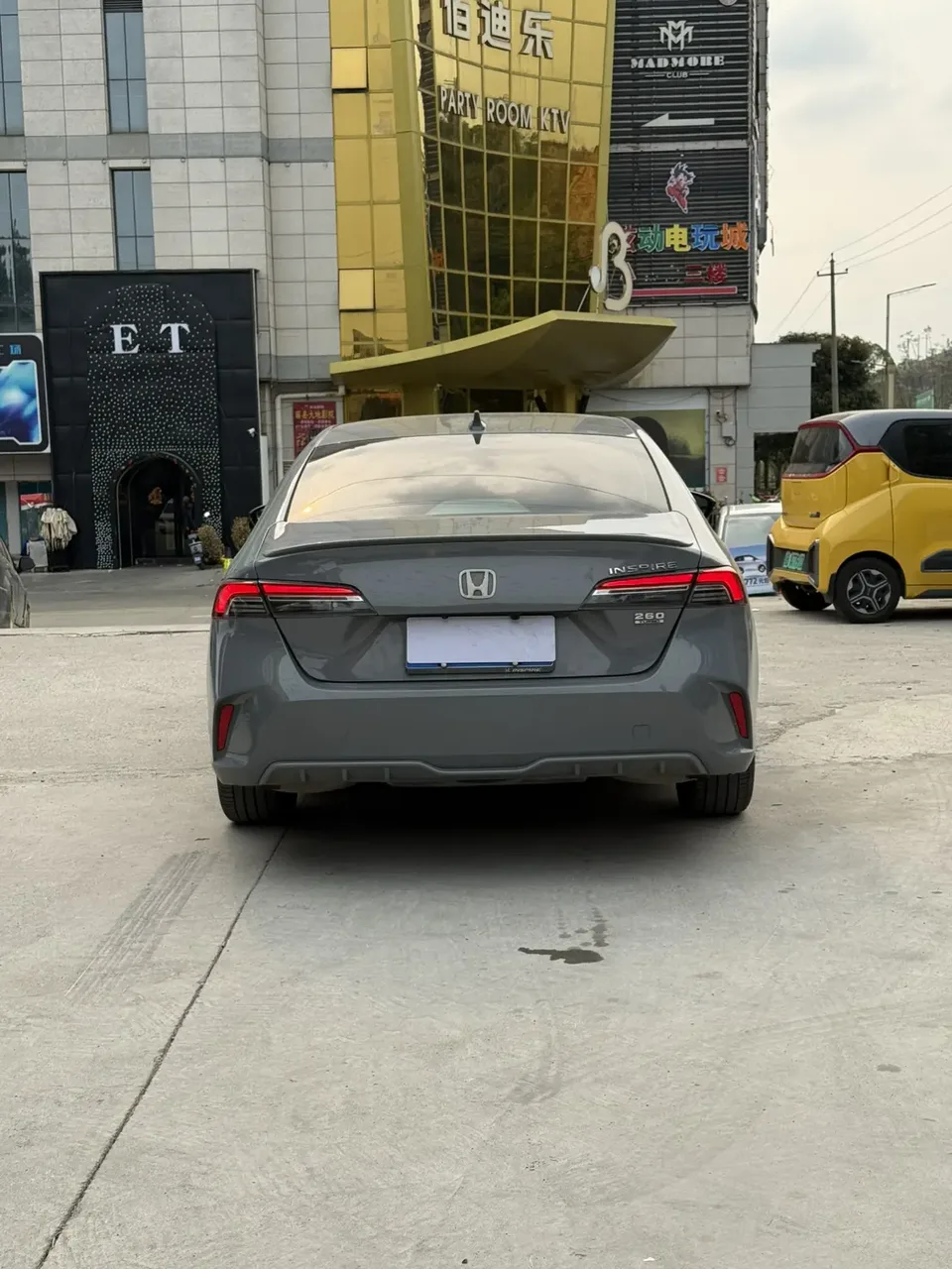 Honda Inspire 260TURBO Exquisite Edition 2023 — миниатюра 2