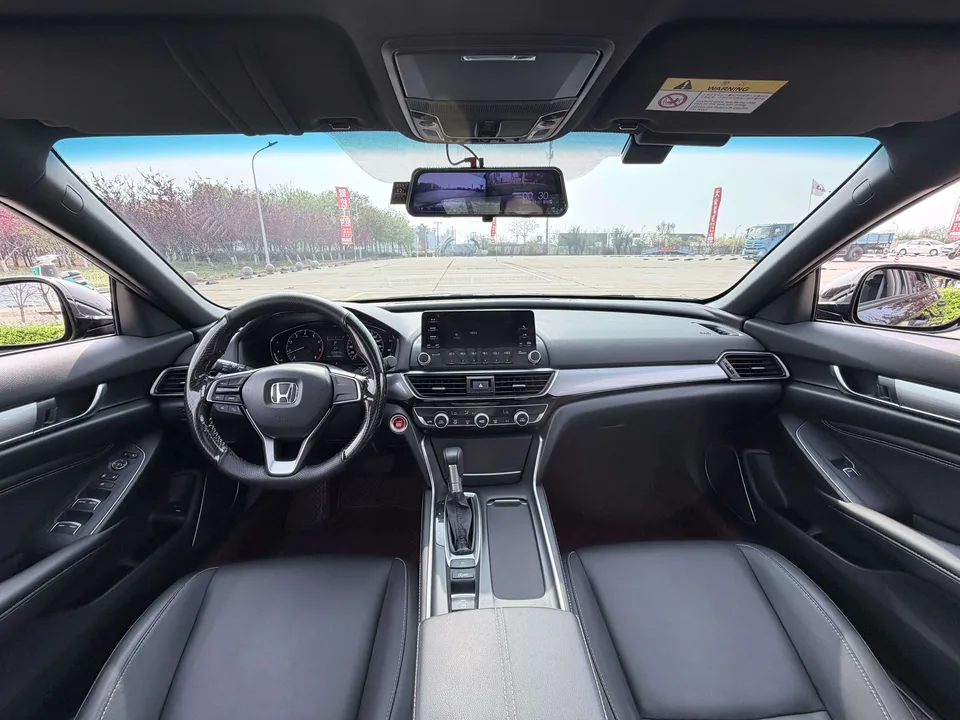 Honda Inspire 2022 Insignia 260TURBO Elegant Edition 2023 — миниатюра 3
