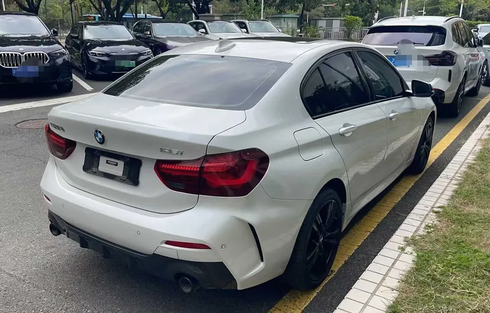 BMW 1 Series BMW 1 Series 2023 125i M Sport Night Edition 2023 — миниатюра 2